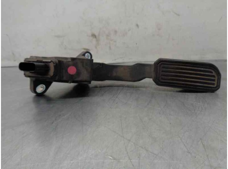 Recambio de potenciometro pedal para toyota avensis cross sport (t27) advance referencia OEM IAM 7811002022  
