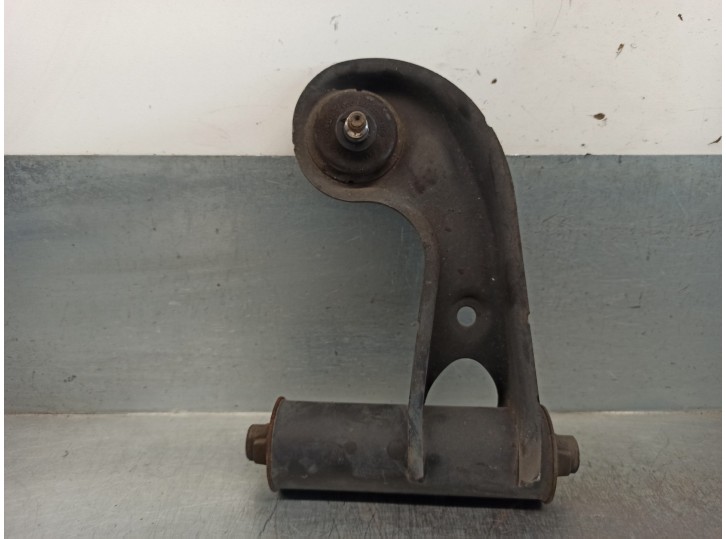 Recambio de brazo suspension superior delantero izquierdo para mercedes-benz clase e (w210) berlina 2.6 cat referencia OEM IAM A