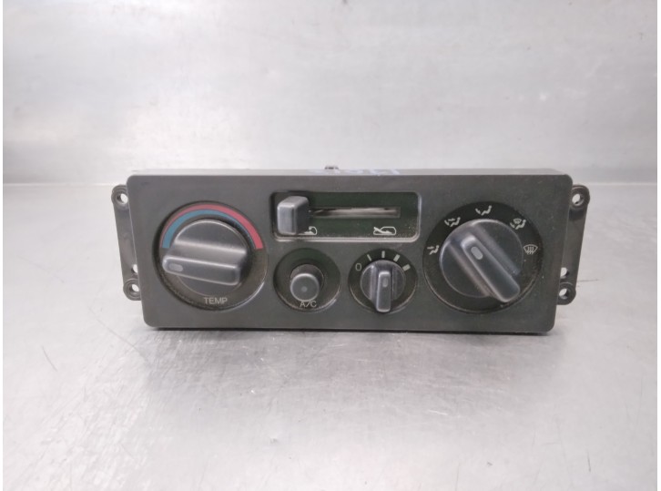 Recambio de mando calefaccion / aire acondicionado para opel monterey 3.1 turbodiesel referencia OEM IAM 5261804922  