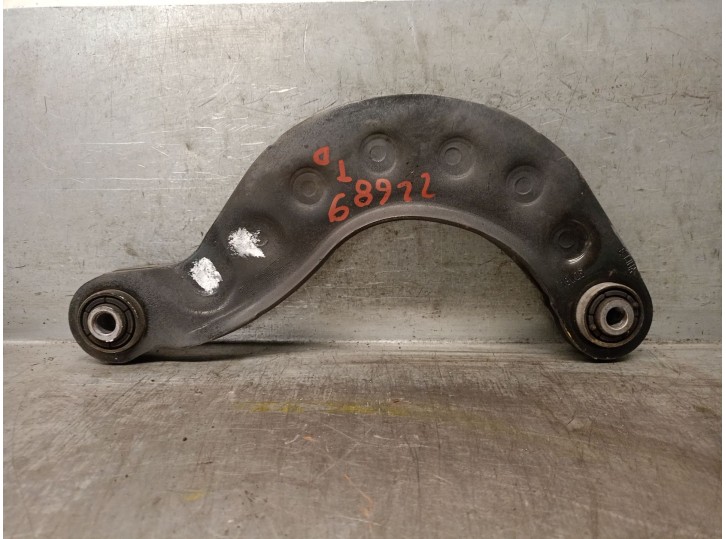 Replacement right rear upper suspension arm for Volvo V40 Hatchback (525) D2 OEM IAM reference 31406582 31406582 