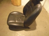 Recambio de asiento delantero derecho para chrysler sebring berlina (jr41) 2.0 le referencia OEM IAM UN101DVAA CUERO NEGRO 4 PUE