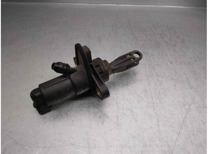 Recambio de bomba embrague para smart forfour 1.5 cdi cat referencia OEM IAM A4542900004  