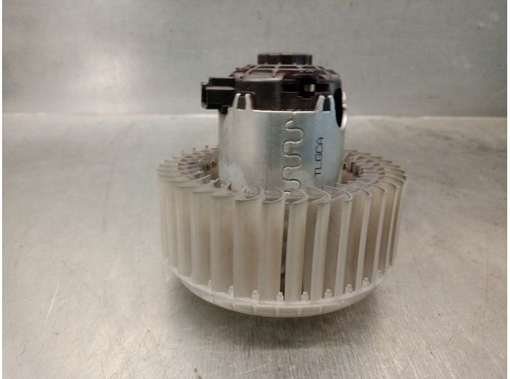 Recambio de motor calefaccion para chevrolet aveo 1.4 cat referencia OEM IAM 95472959  