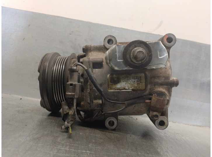Replacement air conditioning compressor for Ford Focus Saloon (CAK) 1.6 16V CAT OEM IAM reference YS4H19D629AB 