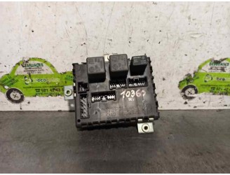 Recambio de caja reles / fusibles para fiat punto berl. (176) td sx / td 70 sx referencia OEM IAM 7755601 