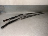 Recambio de brazo limpia delantero derecho para renault renault master transpol iii master transpol referencia OEM IAM 820073477