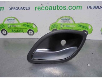 Recambio de maneta interior trasera izquierda para renault espace iv (jk0) 2.2 dci turbodiesel referencia OEM IAM 8200000723 
