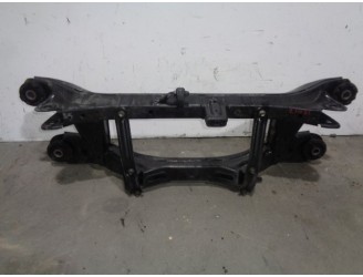 Recambio de puente trasero para toyota auris 1.2 16v turbo cat referencia OEM IAM 5120602051 SOLO PUNETE SUELO BURRA30 FILA 6