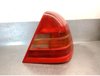 Recambio de piloto trasero derecho para mercedes-benz clase c (w202) berlina 1.8 16v cat referencia OEM IAM 2028201064 A20282019