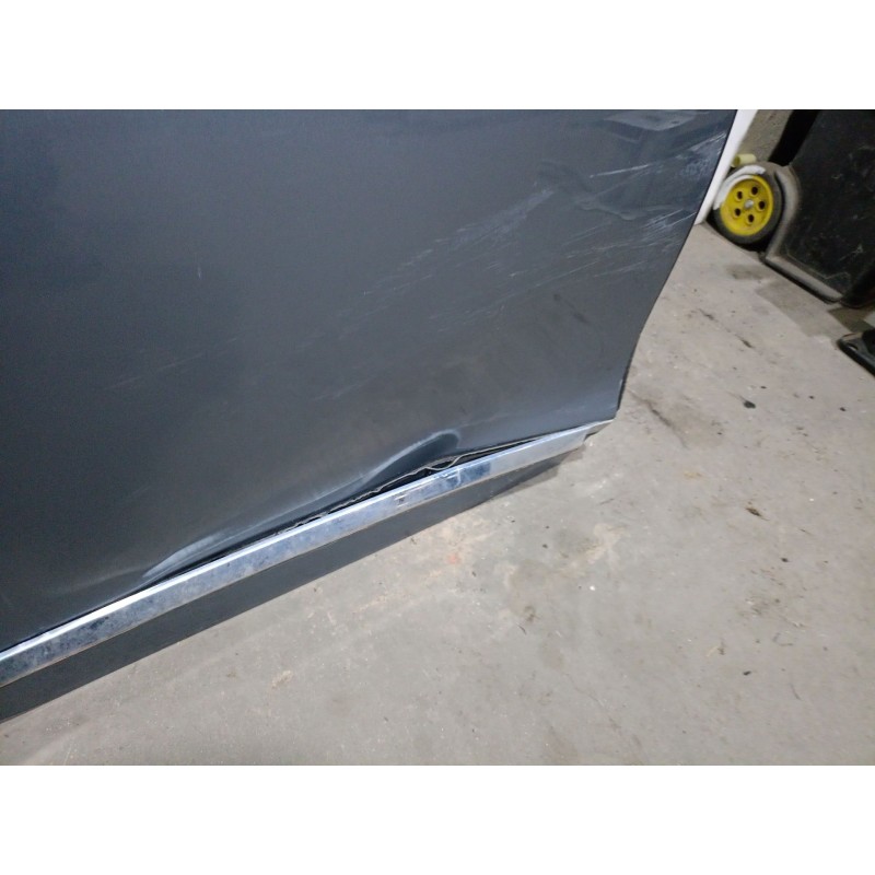 Recambio de puerta trasera derecha para volvo v90 ii station wagon (235) d5 awd referencia OEM IAM 32133528 32133528 