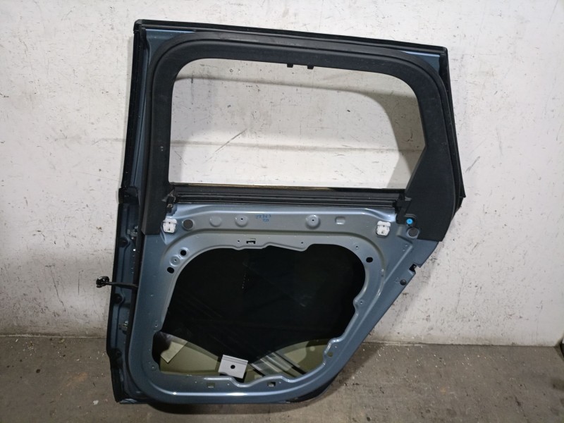 Recambio de puerta trasera derecha para volvo v90 ii station wagon (235) d5 awd referencia OEM IAM 32133528 32133528 