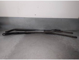 Recambio de brazo limpia delantero derecho para citroën c3 ii 1.4 referencia OEM IAM 9683382180 9683381680 