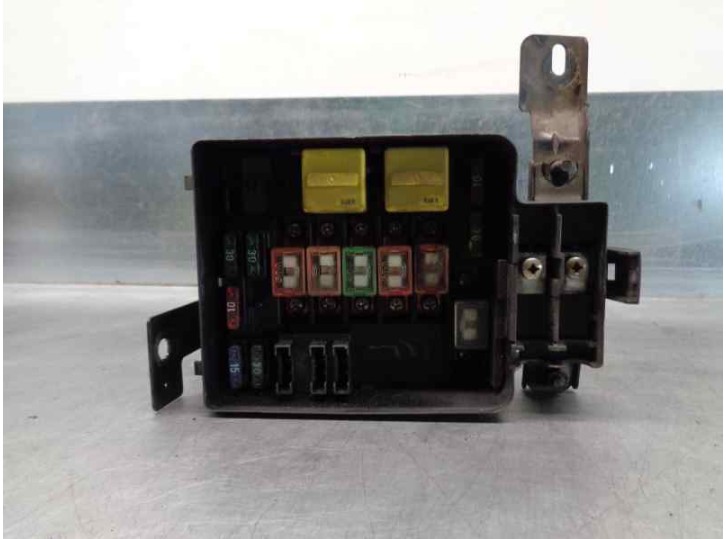 Recambio de caja reles / fusibles para mg serie 400 (rt) 2.0 turbodiesel referencia OEM IAM YQE102030  