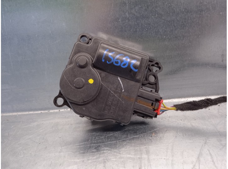 Recambio de motor apertura trampillas climatizador para ford transit courier ambiente referencia OEM IAM AV1119E616EA 