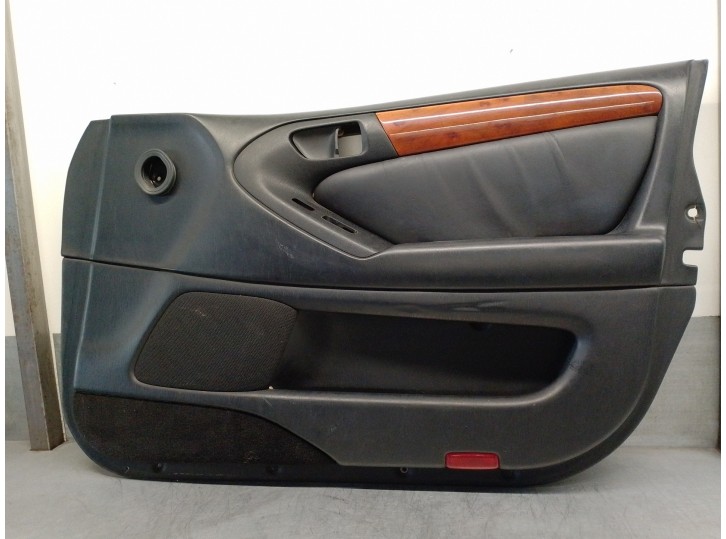 Recambio de guarnecido puerta delantera derecha para toyota lexus gs 300 (jzs160) 3.0 24v cat referencia OEM IAM 6761530240 4 P