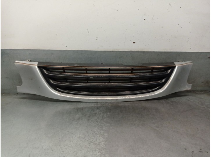 Recambio de rejilla delantera para toyota avensis liftback (_t22_) 2.0 td (ct220_) referencia OEM IAM 5311105030F 5310005020A0 5