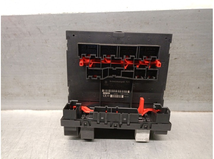 Replacement relay / fuse box for audi a3 (8p1) 2.0 tdi 16v OEM IAM reference 8P0907279A F005V00219 BOSCH