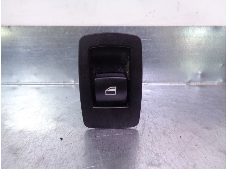 Recambio de mando elevalunas trasero izquierdo para bmw serie 3 berlina (e90) 2.0 turbodiesel cat referencia OEM IAM 6945874 