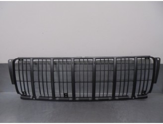 Replacement front grille for Jeep Cherokee (J) 2.5 Turbodiesel OEM IAM reference 5FT35DX9 