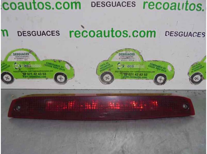 Replacement central brake light for Ford Focus saloon (CAP) 1.6 TDCi CAT OEM IAM reference 4M5113A613A 