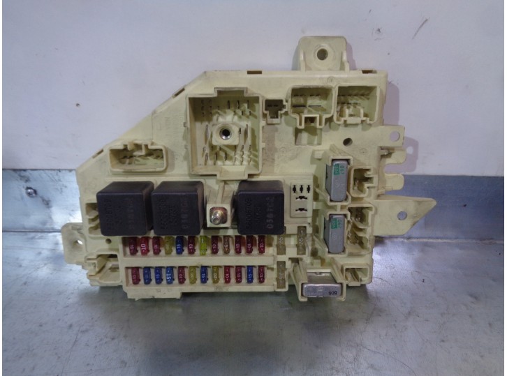 Recambio de caja reles / fusibles para jeep cherokee (j) 2.5 turbodiesel referencia OEM IAM 56007573 16238AC 