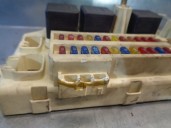 Recambio de caja reles / fusibles para jeep cherokee (j) 2.5 turbodiesel referencia OEM IAM 56007573 16238AC 