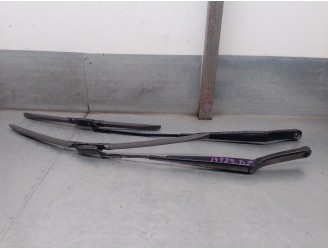 Recambio de brazo limpia delantero derecho para volkswagen passat variant (365) 2.0 tdi referencia OEM IAM 3C1955410B 3C1955409C