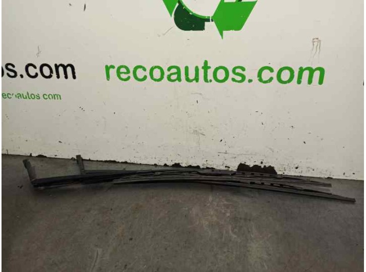 Replacement front right wiper arm for Audi A4 Avant (B5) 1.9 TDI OEM IAM reference 8D1955408D 