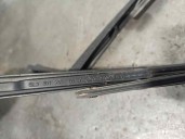 Replacement front right wiper arm for Audi A4 Avant (B5) 1.9 TDi OEM IAM reference 8D1955408D 