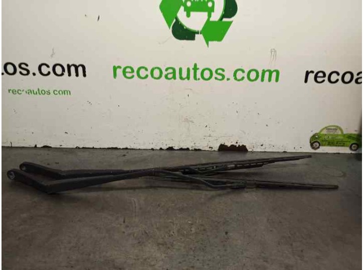 Replacement front right wiper arm for Honda Accord Saloon (CC/CE) 2.0 CAT OEM IAM reference 56103937 