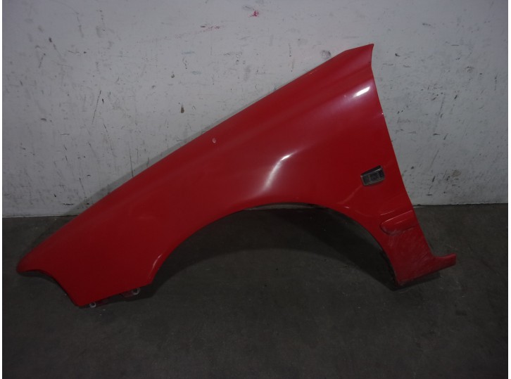 Recambio de aleta delantera izquierda para volvo s40 berlina 1.9 diesel referencia OEM IAM 30844333 ROJA 