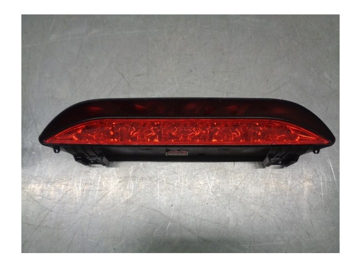 Recambio de luz central de freno para chevrolet aveo 1.2 cat referencia OEM IAM 96540274  