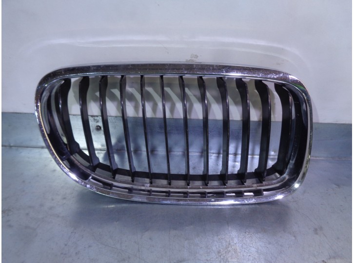 Recambio de rejilla delantera para bmw serie 3 berlina (e90) 2.0 turbodiesel cat referencia OEM IAM BM0705901 BM07059032A TONG Y
