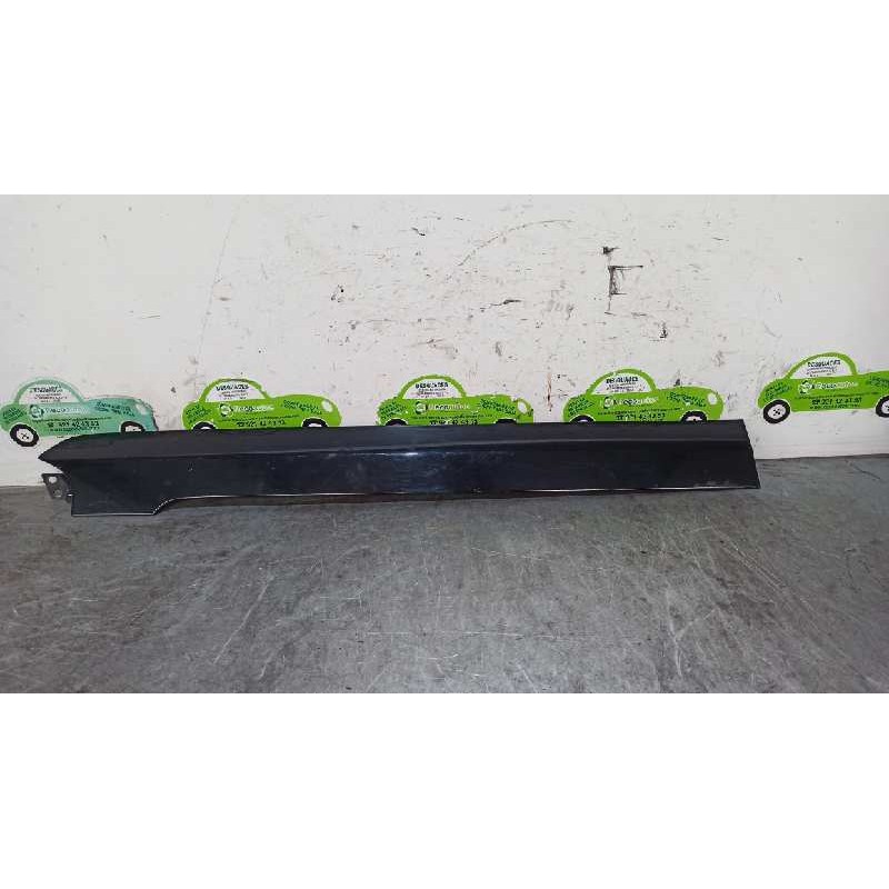 Recambio de moldura para kia carnival 2.9 crdi cat referencia OEM IAM   