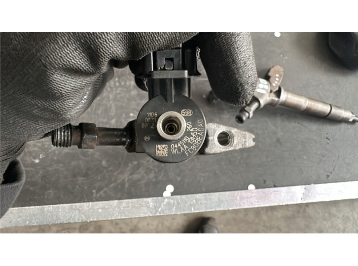 Recambio de inyector para ford ranger (es) 2.5 tdci cat referencia OEM IAM 01F0FE50A0 