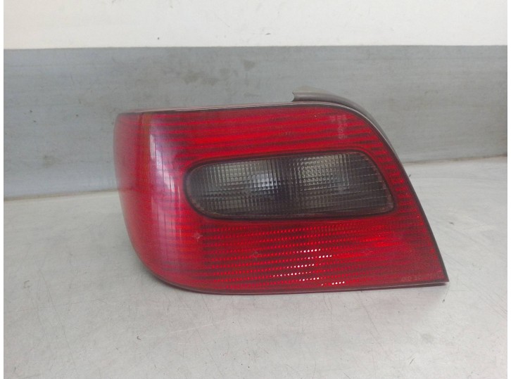 Recambio de piloto trasero izquierdo para citroën xsara berlina 1.9 diesel referencia OEM IAM 6350J5 5 PUERTAS