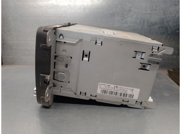 Replacement audio system / radio CD for Volkswagen Passat Variant (365) 2.0 TDI OEM IAM reference 1K0035186AA 7647201360 