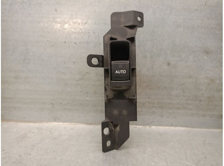 Replacement rear left window switch for Lexus GS (_S19_) 450h (GRS191_, GWS191_) OEM IAM reference 8481030170 