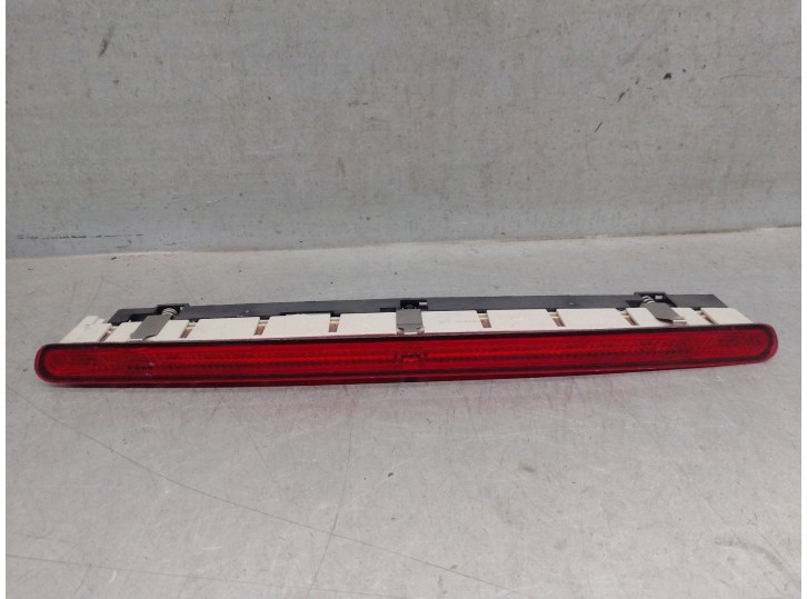 Recambio de luz central de freno para audi a3 (8p1) s3 quattro referencia OEM IAM 8P3945097 8P3945097 