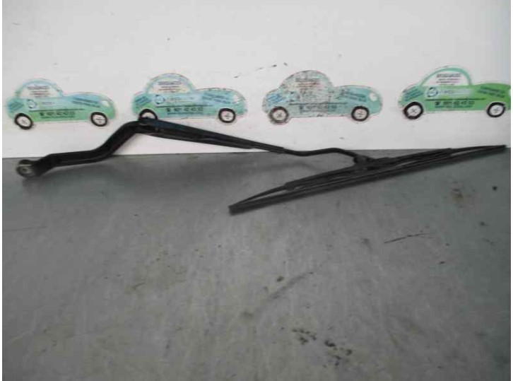 Replacement front right wiper arm for Nissan Almera (N16/E) 2.2 16V Turbodiesel CAT OEM IAM reference 