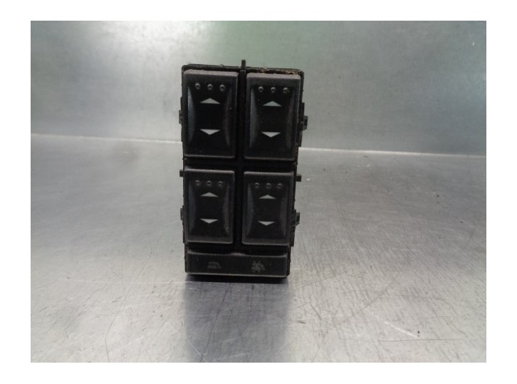 Replacement front left window lift switch for Ford Mondeo III (B5Y) 1.8 16V OEM IAM reference 1S7T14A132BD 1230391 