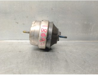 Recambio de soporte motor derecho para audi a6 berlina (4b2) referencia OEM IAM 8D0199382 
