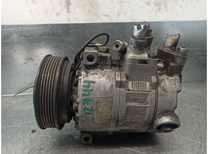 Recambio de compresor aire acondicionado para audi a4 berlina (b5) 2.4 v6 30v referencia OEM IAM 4B0260805B 