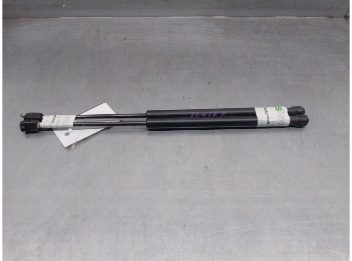 Replacement boot / tailgate struts for Citroën C3 1.4 OEM IAM reference 9639853880 