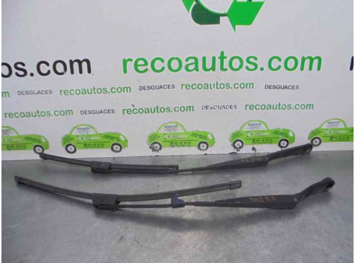 Recambio de brazo limpia delantero derecho para lancia lancia y 1.2 cat referencia OEM IAM 46523944  