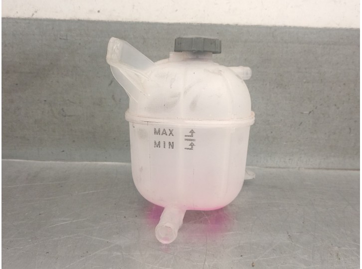 Recambio de deposito expansion para hyundai tucson hybrid referencia OEM IAM 25430P0000 25430P0000 