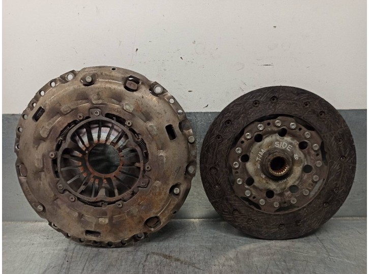 Replacement clutch kit for Hyundai Sonata (NF) 2.0 CRDi CAT OEM IAM reference 4130024720 