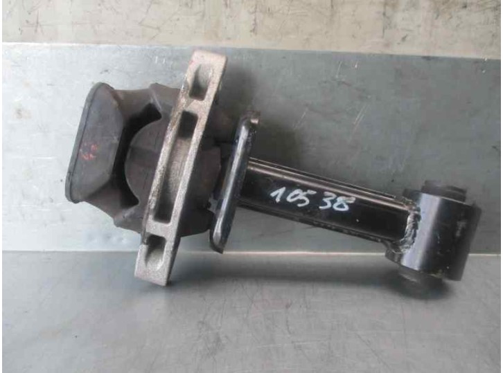 Replacement engine mount for Hyundai i10 1.0 CAT OEM IAM reference 21950B4000 
