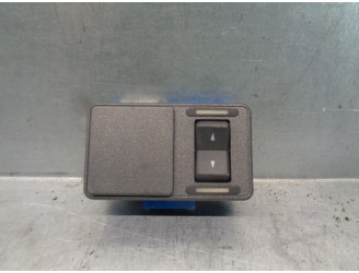 Recambio de mando elevalunas trasero derecho para mg serie 800 (rs) 827 si referencia OEM IAM YUD10030  