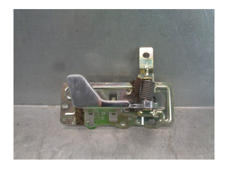 Recambio de maneta interior delantera derecha para mg serie 800 (rs) 827 si referencia OEM IAM FVB10010  
